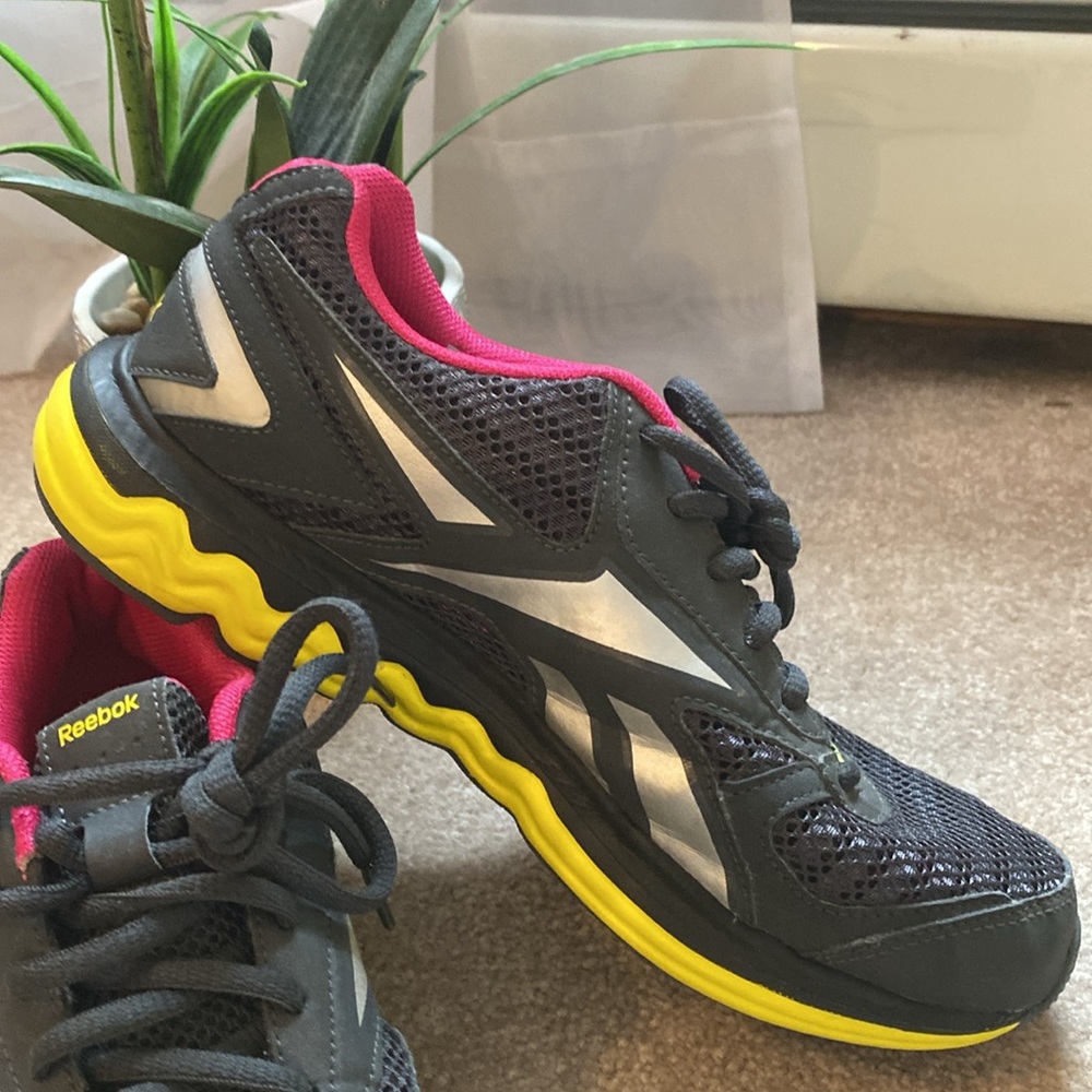 Reebok Sneakers
